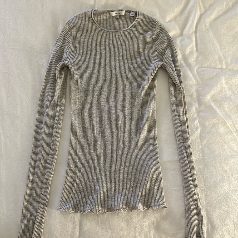 Vince crewneck sweater top